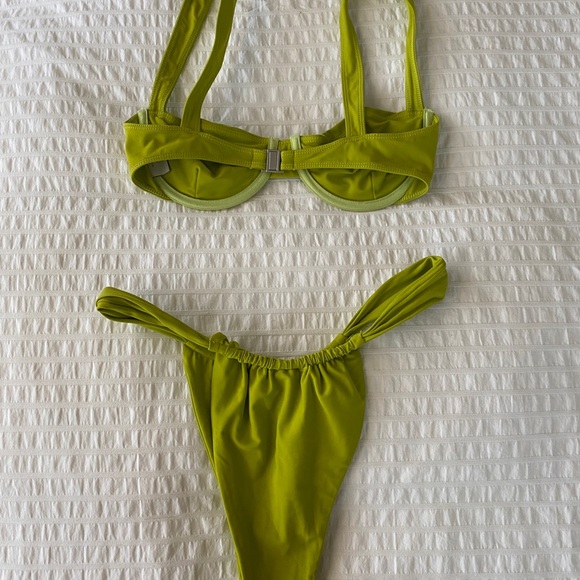 Belle the Label Oracle bikini M and L - Picture 3 of 5